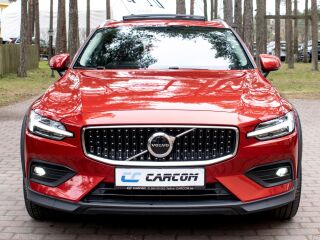 Volvo V60 Cross Country AWD PLUS Bright Intelli Safe PRO 2.0 B4 MHEV Kerghübriid MY2023 145кВ