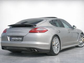 Porsche Panamera Sport Chrono 4.8 V8 368kW