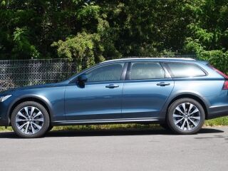 Volvo V90 Cross Country Pro 2.0 173кВ