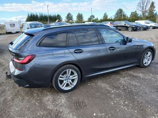 BMW 330 M-Pakett 2.0 R4 215kW
