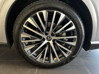 Lexus RX 450h+ Executive 2.5 136кВ