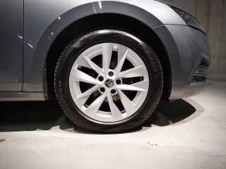 Skoda Octavia Combi Style 2.0 TDI 110кВ