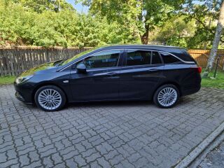 Opel Astra Sports Tourer+ 1.6 ECOTEC 100кВ
