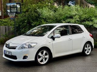 Toyota Auris Facelift Hybrid 1.8 73kW