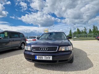 Audi A8 QUATTRO 4X4 3.7 V8 169kW