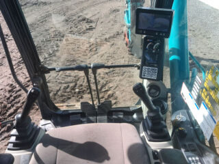 Kobelco SK210LC-10 Hino 124kW