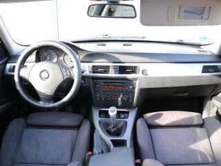 BMW 318 i 105kW
