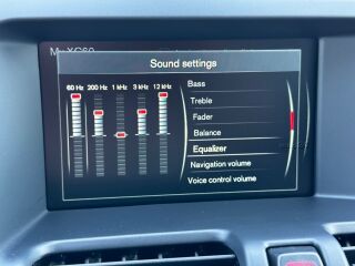 Volvo XC60 Momentum R-Design Edition 2.0 D3 110kW