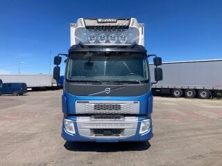 Volvo FE 320+ kahe Lumikko külmutus agregaadiga EURO 6 235kW