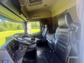 Scania R520 LA6X2HNB 382kW