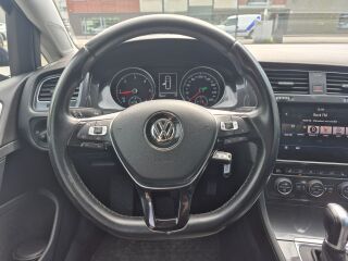 Volkswagen Golf 1.6 85kW