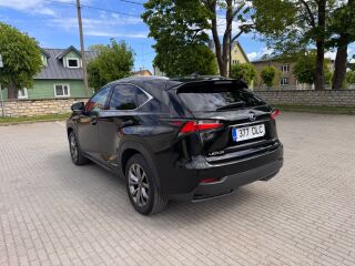 Lexus NX 300h F-SPORT 2.5 114kW