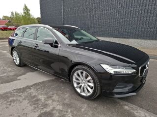 Volvo V90 Momentum PRO 2.0 140кВ