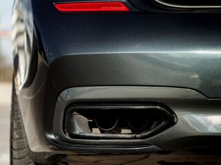 BMW 750 xDrive 4x4 4.4 330kW