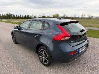 Volvo V40 Momentum 2.0 D2 88кВ