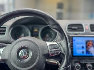 Volkswagen Golf GTI 2.0 147кВ