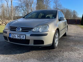 Volkswagen Golf 1.6 BGU BSE 75kW