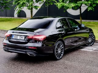 Mercedes-Benz E 220 AMG 2.0 143kW