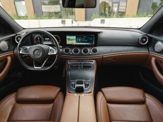 Mercedes-Benz E 400 AMG Night Pack 4 Matic 3.5 245кВ
