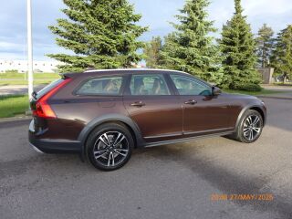 Volvo V90 Cross Country AWD Pro 2.0 R4 T5 184kW