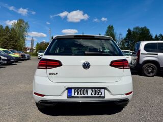 Volkswagen Golf 1.0 85kW