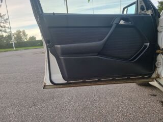 Mercedes-Benz E 250 3.0 R6 83kW