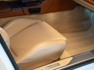 Aston Martin DB9 5.9 336kW