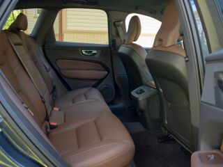 Volvo XC60 AWD Inscription Intelli Safe PRO Wntr 2.0 B5 MHEV Kerghübriid 184kW