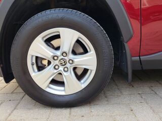 Toyota RAV4 Luxury Comfort Package 129kW