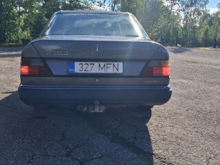 Mercedes-Benz 250 2.5 69kW