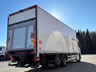 Scania G450 6x2*4 EURO6 + RETARDER + CARRIER SUPRA 550 No 331kW