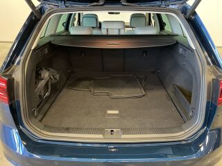 Volkswagen Passat Variant Executive 2.0 TDI 110кВ