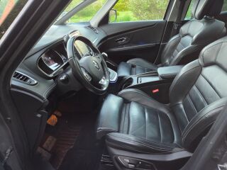 Renault Scenic Initiale Paris Lux 1.6 120kW