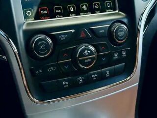 Jeep Grand Cherokee SRT 6.4 344kW