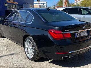 BMW 750 4.4 330kW