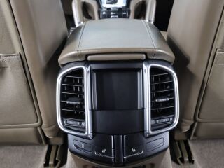 Porsche Cayenne S Diesel 4.1 V8 281kW