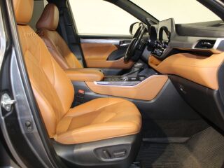 Toyota Highlander Premium AWD 2.5 140кВ