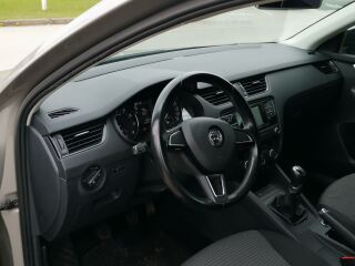 Skoda Octavia N1 1.2 R4 TSI 63kW