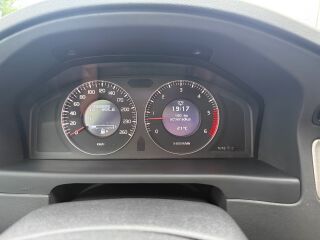 Volvo XC70 Cross Country 4WD 2.4 D5 136кВ