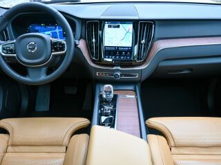 Volvo XC60 AWD LUXURY DARK PLUS INTELLI 2.0 T6 Plug-in LONG RANGE 293кВ
