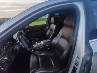 BMW 740 Individual 3.0 225кВ