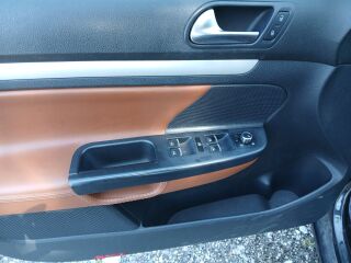 Volkswagen Golf Exclusive 2.0 103kW