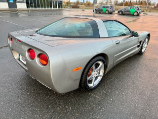 Chevrolet Corvette 5.7 V8 253кВ