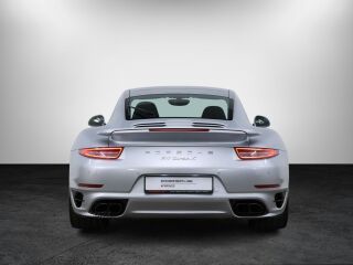 Porsche 911 Turbo S 3.8 412kW