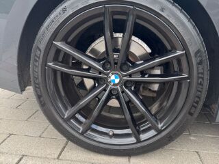 BMW 320 M-Pakett Shadowline MHEV X-Drive 2.0 140kW