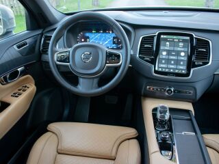 Volvo XC90 7s MY23 Bright PLUS Intelli Safe PRO Wntr 2.0 B5 MHEV Kerghübriid 183kW