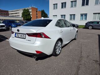 Lexus IS 300h 2.5 133кВ