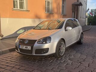 Volkswagen Golf GTI 2.0 147kW