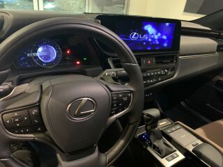 Lexus ES 300h Esh300 EXECUTIVE + TEHNOLOOGIA PAKETT 2.5 131kW