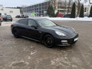 Porsche Panamera 4 sport chrono 3.6 V6 220kW